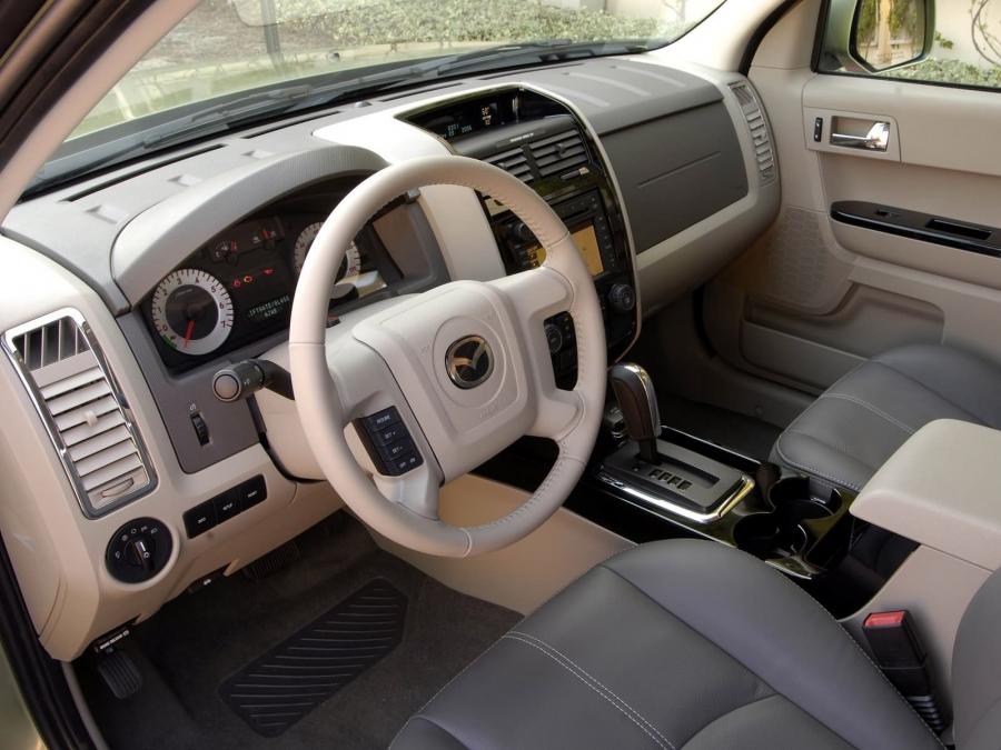  Mazda Tribute Hybrid 2008 года  (фото 10 из 16)